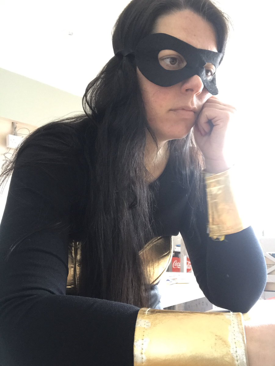 When you’re working from home and on a voice conference call ... no one knows 🤫 😂 #paedsnurse #batgirl