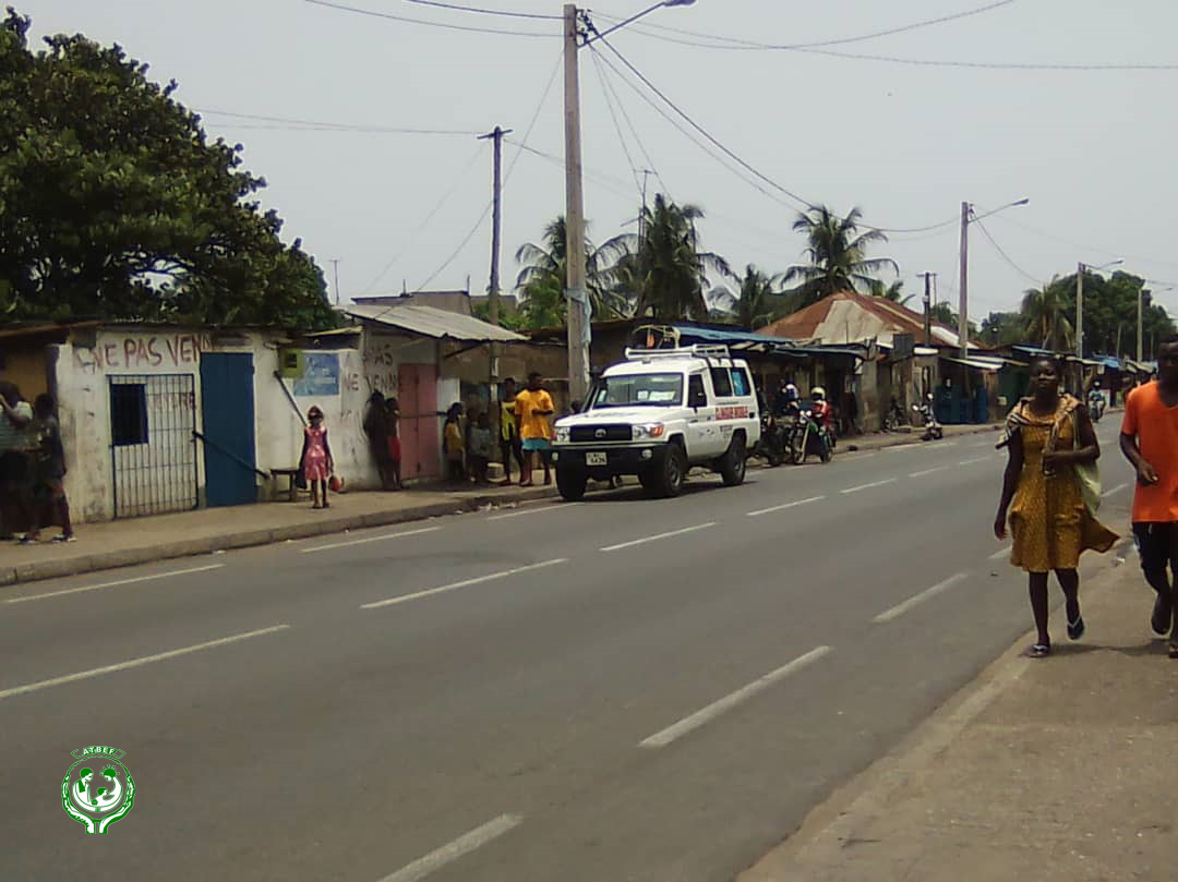 atbeftogo's tweet photo. Awareness-raising actions on barrier measures to limit the spread of COVID 19 are being intensified in the various districts of Lomé with the ATBEF Mobile Clinic.
ATBEF, for a better life! @majatbef @yamafrica @Faida_juliette @IPPFAR https://t.co/4MQMUeqBBE