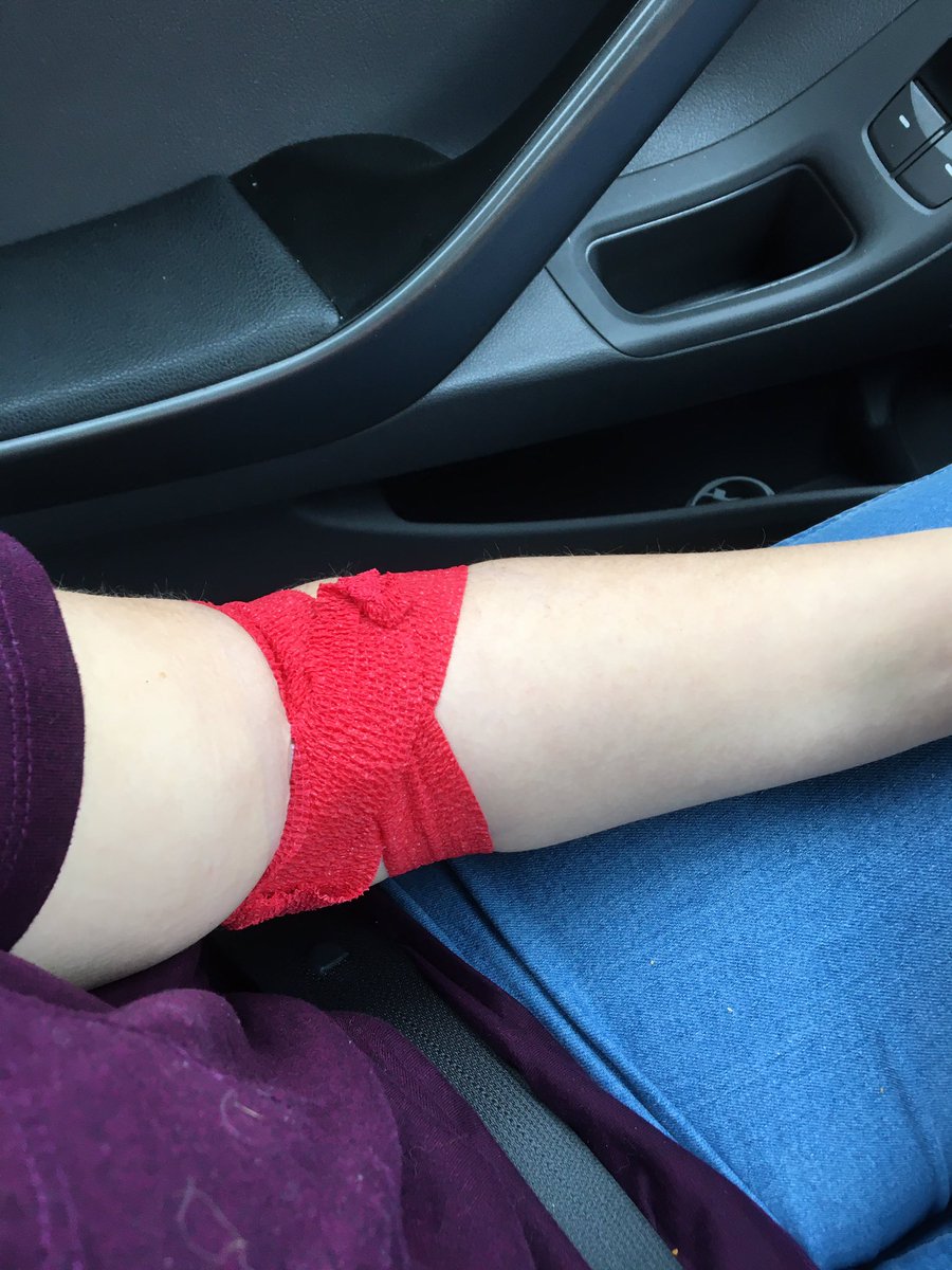 HaleyThompsonPR's tweet photo. COVID-19 has forced a lot of blood drive cancellations. So if you’re able and willing, find a drive near you and please donate blood!!  The @RedCross screened all donors for fever and made sure to follow the 6 foot rule. It’s safe and helpful!! 😄 #donatetosave https://t.co/dNj88ZdvLb