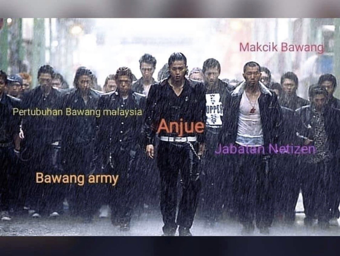 AnDon_95's tweet photo. Malaysia sekarang dilanda covid-19 dan PM meminta rakyat untuk STAY AT HOME

Tapi sekarang CERITA HANGAT  NETIZEN VS ARTIS 🤣😂 

Sekarang netizen2 dan artis2 berperanglah habis habisan huhu lepas habis puasa nanti Artis dan Netizen bermaaf-maafan lah ye 😉✌🏼  
#ArtisVsNetizen https://t.co/0GaF27LZ5q