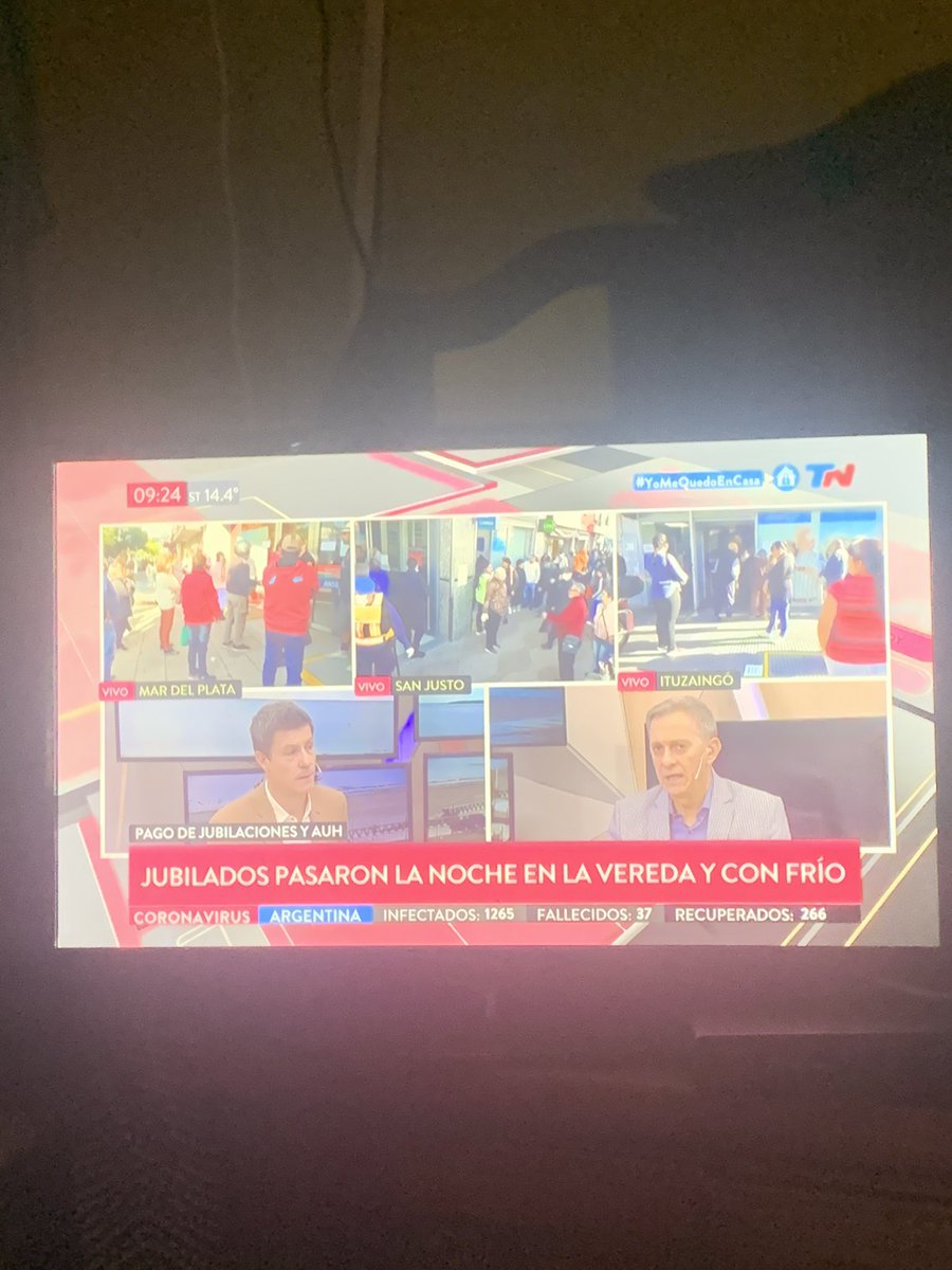 agosmina's tweet photo. Los jubilados se niegan a usar la tarjeta de débito y la culpa la tienen los Bancos ahora!? 🤔
Por qué no le explican ustedes la importancia de tenerla en vez de ser cómplice de la gente que no quiere adaptarse? #jubilaciones @todonoticias dejen de mentir! https://t.co/zodn0Gn6fk