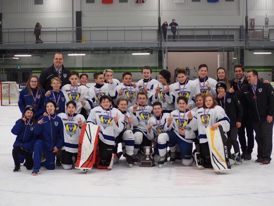 ParsonsJustin18's tweet photo. Thanks @sskinner709 buddy! Some incredible hockey memories for sure!! Canโt wait to get back at it! Your up @scottandrews_w @capespear00 @LeeLeenatalie2 ! #hockeylife #missingtherink share some great hockey memories! https://t.co/Hd9NXF151d