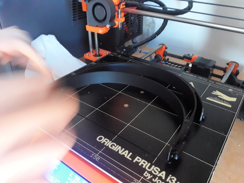 CodeClubCesko's tweet image. Mentoři z #CoderDojo Brno z firmy NemaSoft s.r.o. se zapojili do iniciativy "Tiskne celé Česko" (@Prusa3D)! 
1 tiskárna = 12 štítů, které již používají zdravotníci a zaměstnanci domova důchodců. Další štíty jsou v přípravě!
 
#Společnetodame  #CoderDojoVolunteer #stopCoronavirus