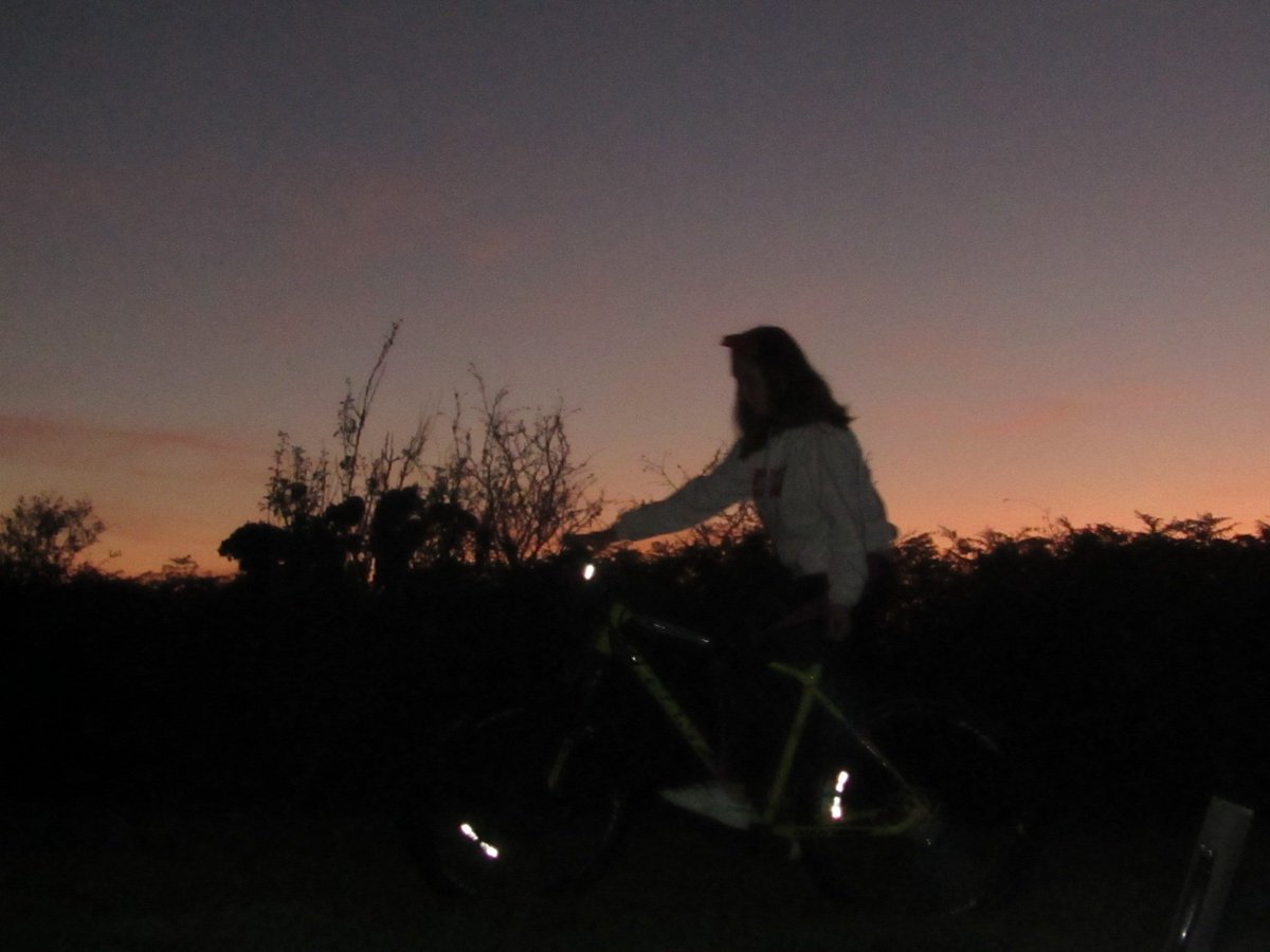 This was a sunset photo shoot with me nd my sister Lucy nd I love how these turned out