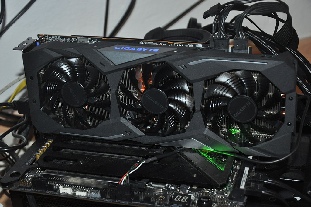 Noticiasrazor Review Gigabyte Radeon Rx 5600 Xt Gaming Oc 6g T Co Ilx6v98vyi Gigabyte Gbt