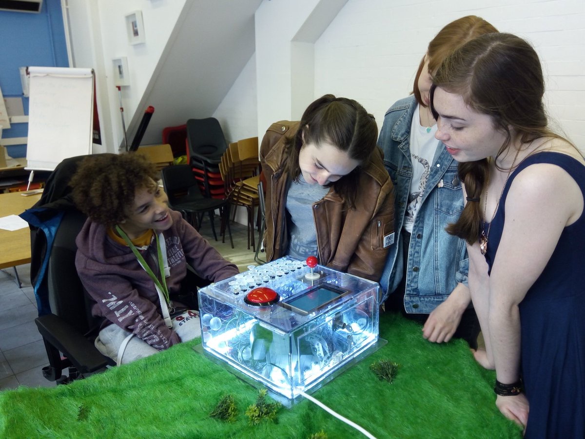 CalMaths's tweet image. Have started to finally update my website. Finding photos to best describe past projects has me feeling a bit nostalgic. Here is a photo of a Feedback Machine I built with @IlluminateNCMG and others. #ItPrintsAliens #StillWorking