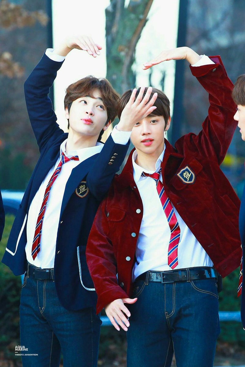 here& #39;e a thread of sunhak pics y& #39;all never knew u needed