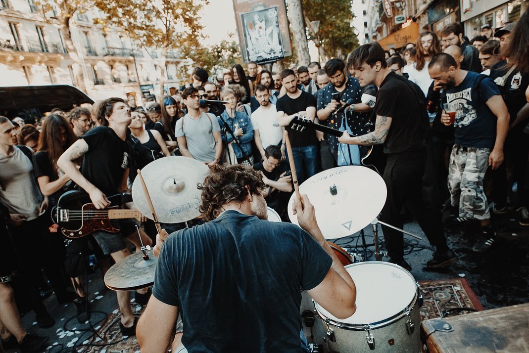 CONFINTERVIEW, épisode 10.

Dernier live IG de la semaine, en grande pompe, puisque je serai en compagnie de @wearebirdsinrow. Vous pourrez également leur poser vos questions!

On vous attend nombreux•ses à partir de 19h sur @ to_lose_lautrec et @ birdsinrow.

📷: L. Ghilarducci