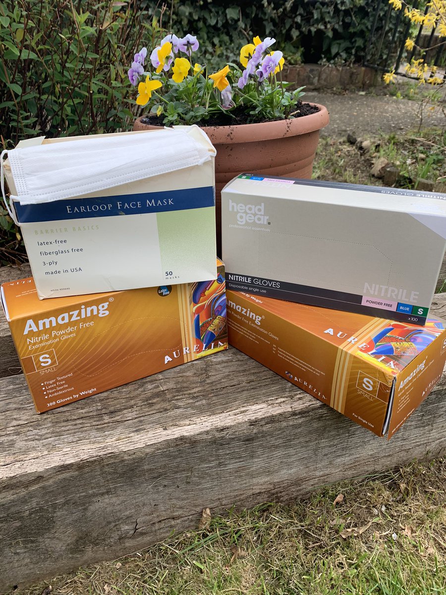 We have just donated this lovely lot to The Hospice in The Weald. For all there staff. #NHS #hospiceintheweald  #serenitytherapiestunbridgewells #tunbridgewells #tunbridgewellshighstreet #tunbridgewellsmums #thetncard #beautytunbridgewells #tunbridgewellsbeauty