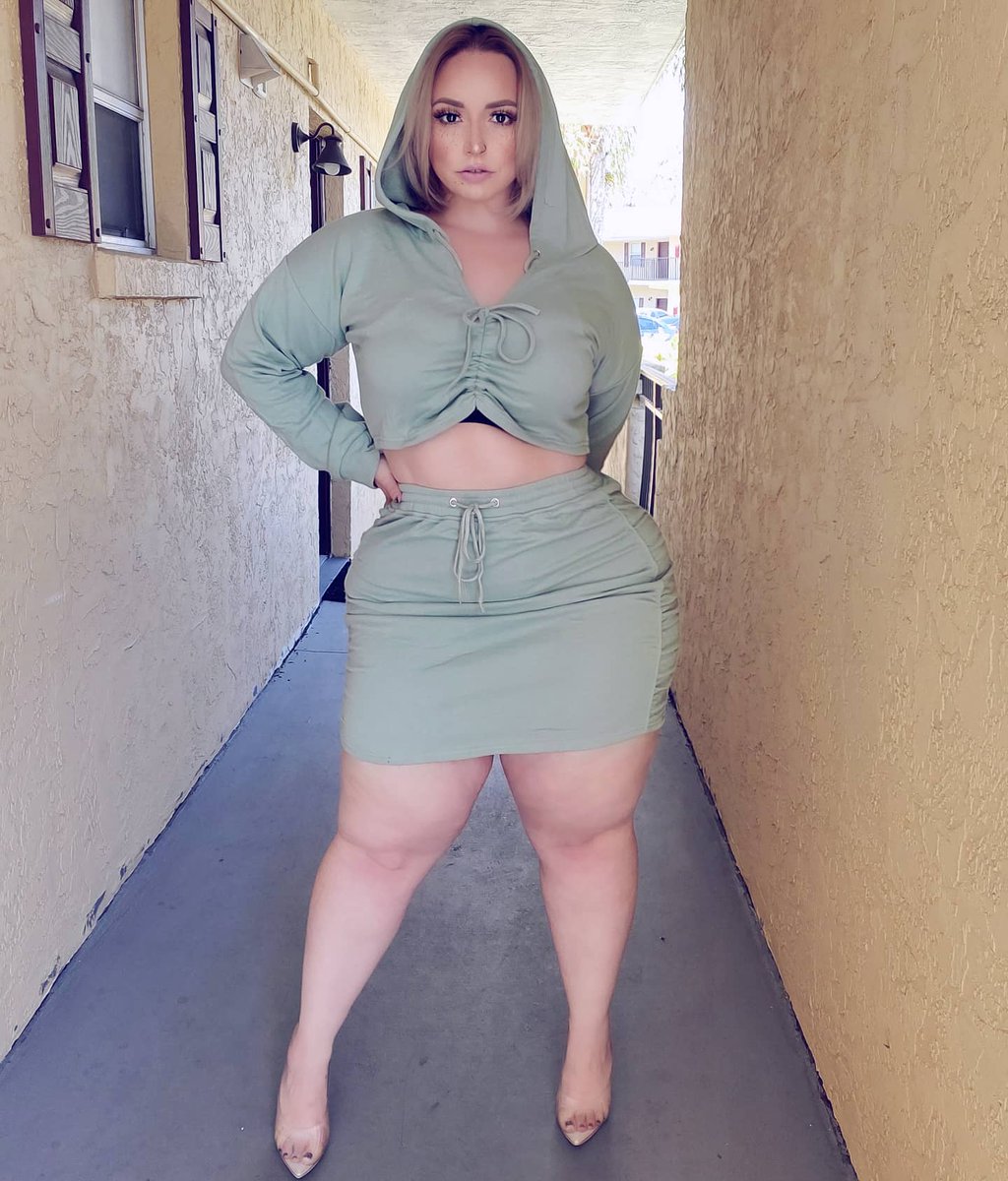 Blonde bbw ass