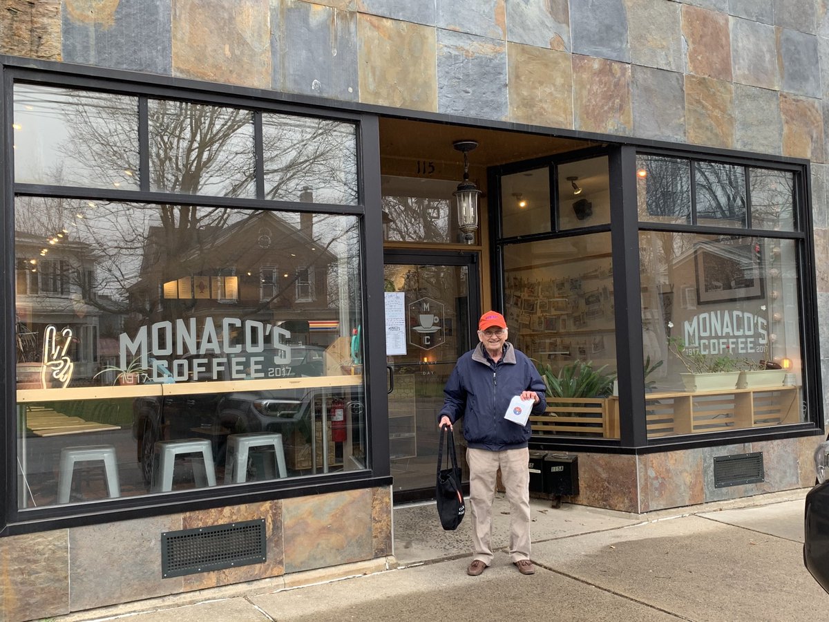 JoycePJacobsen's tweet photo. Supporting local business while getting our walk and caffeine on
#HWSTogether #HWSColleges https://t.co/RBWcfDaTy1