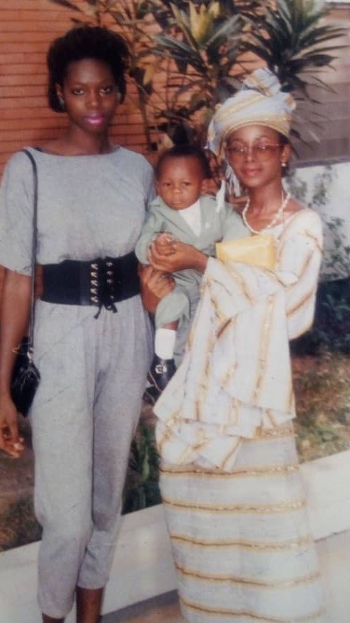 ATAdekunle's tweet photo. Looking for my girlfriend whom I have not seen in over 30years. Spoke to her last in 1998 or so...Biola Arowolo. Went to Ife, graduated in 1989. Has 2 sister's.. Help Someone...Just have had her on my mind for years. @julietkego @eyooekpo @DrJoeAbah can you help? https://t.co/4p7mVND8Ra