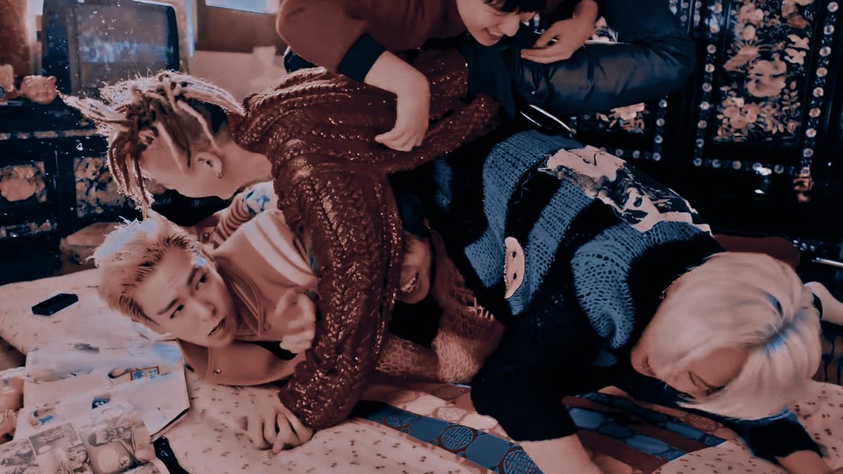 𝐦𝐯: just the guys having fun, during the night, drunk.  just like the run mv again. also a lil similar to the “ fxxk it ” mv by bigbang. basically all of them just enjoying themselves.(this thread is heavily inspired by this song, as y’all can see)