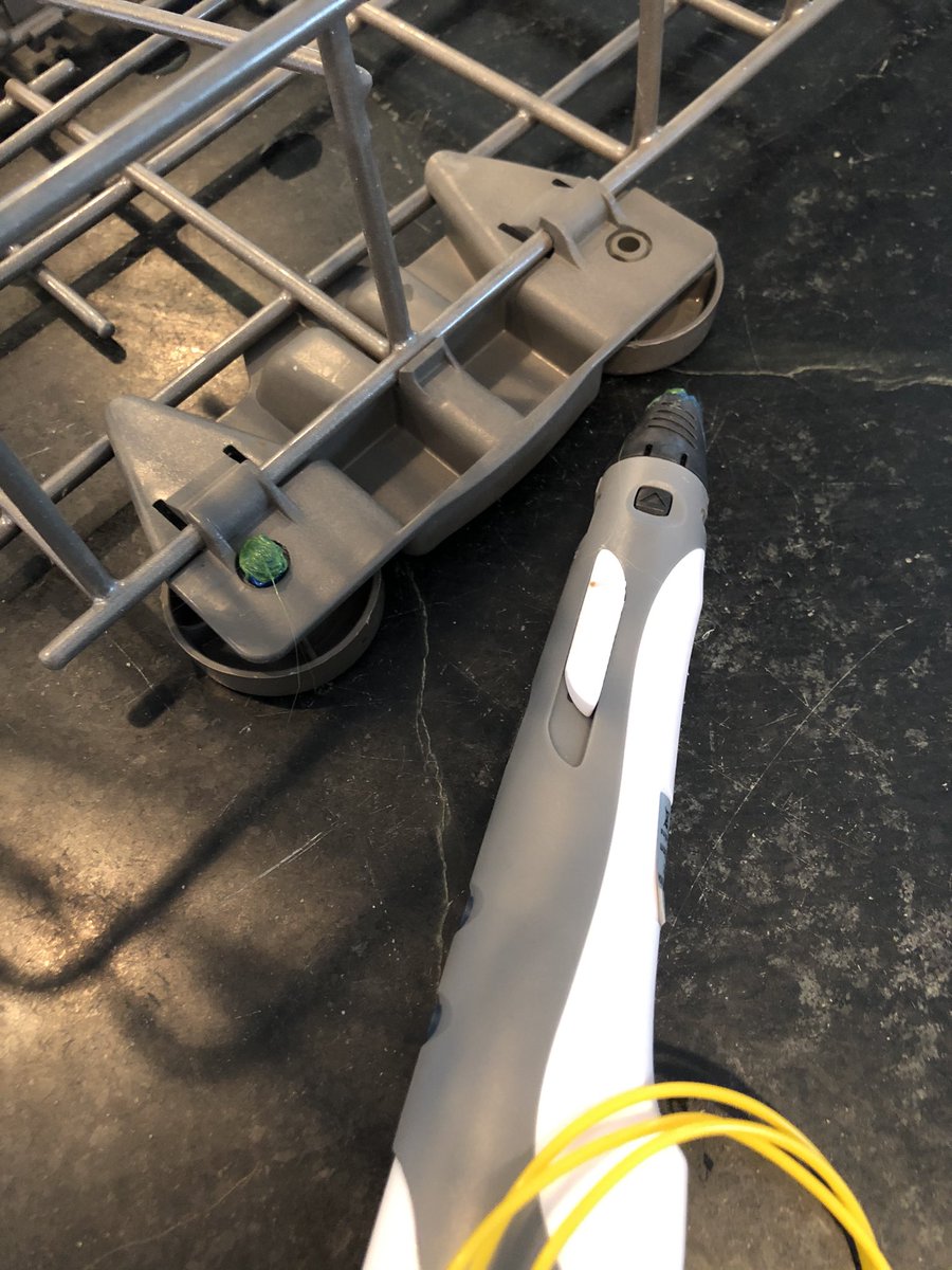 mrlosik's tweet photo. First success of the day. Fixed the wheel on the dishwasher rack with a 3D printer pen. #PolishEngineering https://t.co/ygWPSwJNzA