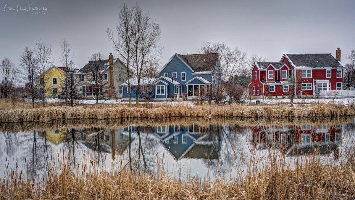 lhedien's tweet photo. #reflections of #SanctuaryPond #PrairieCrossing #Grayslake #Illinois #pond #snowfall #nikon #naturephotography #landscapephotography https://t.co/cD1XEDB9RA