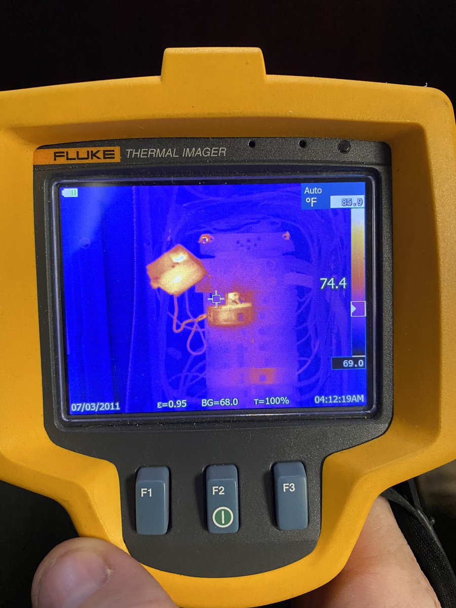 HuttonPower's tweet image. Caught this burnt breaker yesterday...