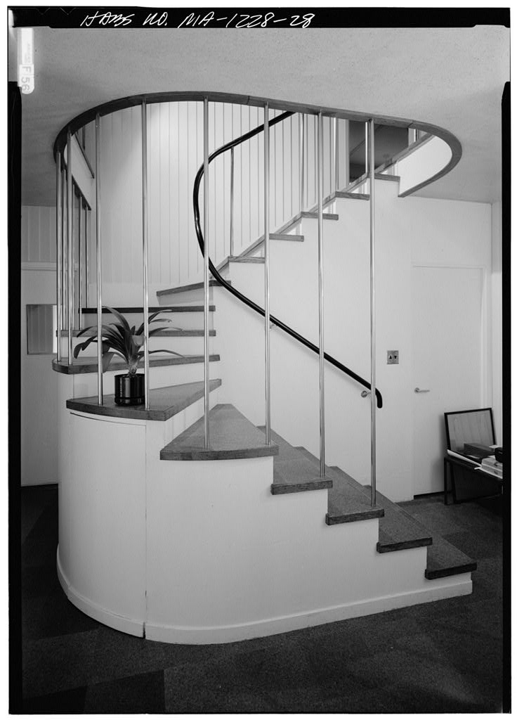 we can debate back & forth for all time whether Gropius' big projects ever achieved their potential but the charm and purity of this kind of thing from him always shows through. the spiral staircase at the back was a request from his teenage daughter who wanted a private entrance