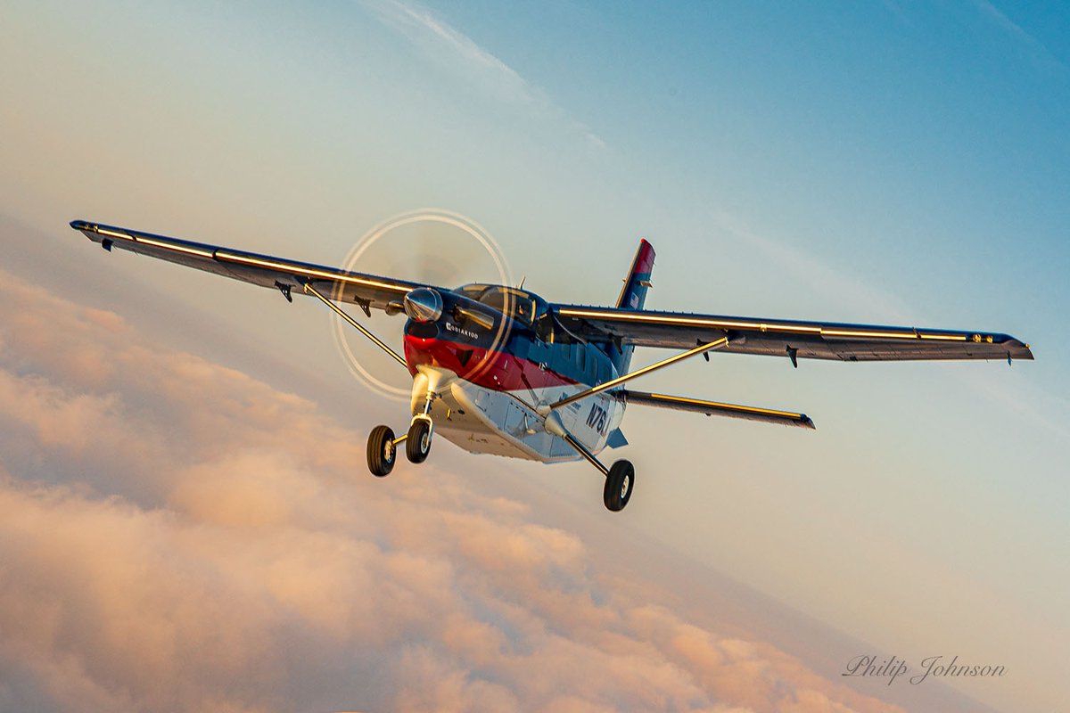 dartlrt's tweet photo. Here is a Quest Kodiak from Mid-Continent Instruments and Avionics
True Blue Power piloted by Ryan Reid.  I was on a shoot with Paul Bowen and these clouds just showed up.  It was an amazing shoot.
#stearmanfield #WichitaKS #aviationphotography https://t.co/LZ7EvMTb5o