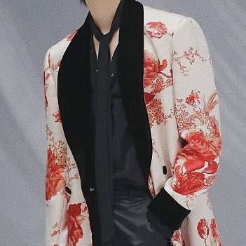 his outfits are so cool all the time