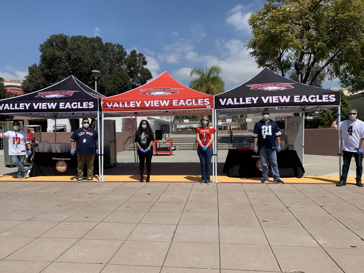 Jersey Spirit Day during today’s Grab &amp; Go Meals at ⁦<a href="/VVHSEagles/">Valley View HS</a>⁩ ⁦<a href="/vvhsguidedept/">VVHS Guidance Dept</a>⁩ ⁦<a href="/valleyviewasb/">Valley View High School</a>⁩ ⁦<a href="/MorenoValleyUSD/">Moreno Valley USD</a>⁩
