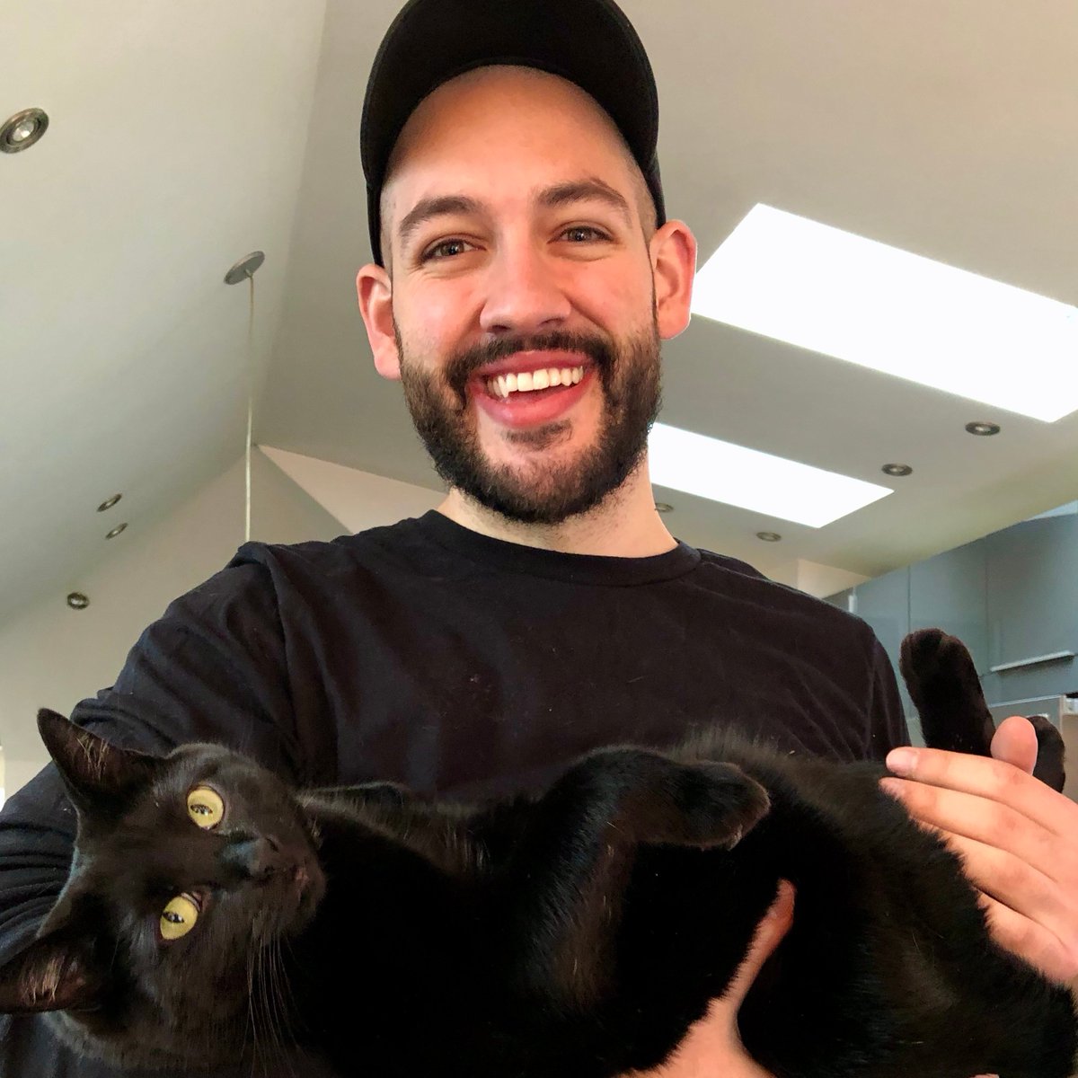 CatchBenefits's tweet photo. Curious who makes Catch ridiculously good looking? Meet Zack👋our lead product designer! He joined the team in April 2018. When he's not busy making our platform beautiful, he's hanging with his fur child, Bobby. We're proud to have Zack in our Catch fam! #CatchAtWork #CatchTeam https://t.co/uPpXTdacm8