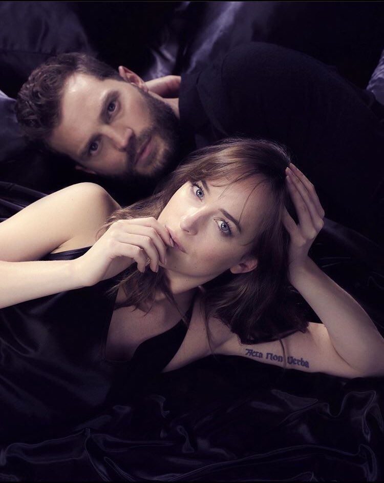 foreverdamie_'s tweet photo. Nova foto de #jamiedornan e #dakotajohnson durante a promoção de Fifty Shades Darker 🖤 https://t.co/NrjMC3WXKa
