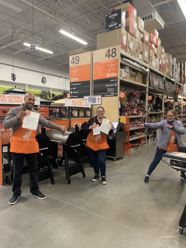 Executive Awards for <a href="/KristaPharr/">Krista Pharr</a> and <a href="/Justin_L_Harris/">Justin Harris</a>!  Couldn’t make it through this challenging time without them!  🧡🧡🧡🧡🧡🧡  <a href="/SMaurice2/">Sally Maurice</a> <a href="/KaliTerryTHD/">Kali Terry-DHRM D137</a> @aaronmangrum