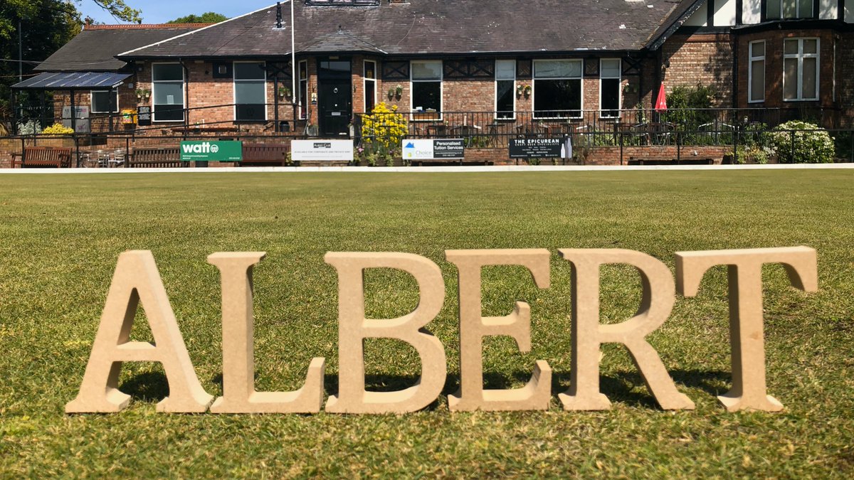 See that sky, ignore it this weekend, stay home. See those letters, they are naughty, they are NOT 2m apart 😤
#StayHomeStaySafe #StayHomeSaveLives