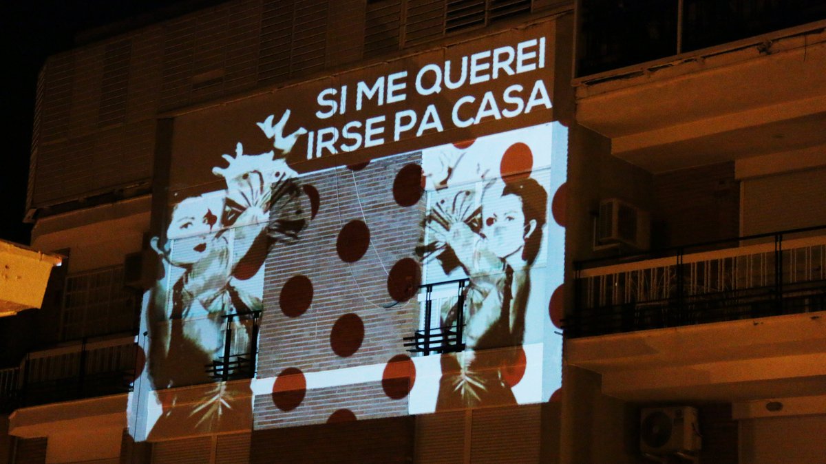 covideomapping's tweet photo. #covideomapping videomapping en tiempos de cuarentena. Hoy queremos felicitar a todas las Lolas por su día... @verde_reverde @vidamoderna @rancio @vjspain
 #lolaflores #simequereiirse #holavecinos #YoMeQuedoEnCasa  #covideomapping #videomapping https://t.co/jTGvaPBFQ7