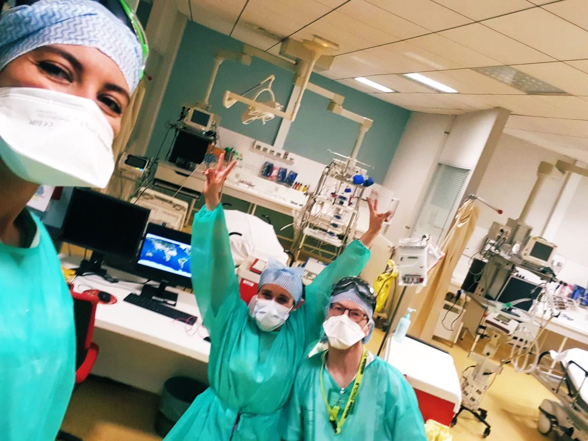 1er jour avec zéro patient à intuber aux urgences de Delaf 🍾🙏🏽😭❤️
On verra ce week-end, mais on a bien kiffé !