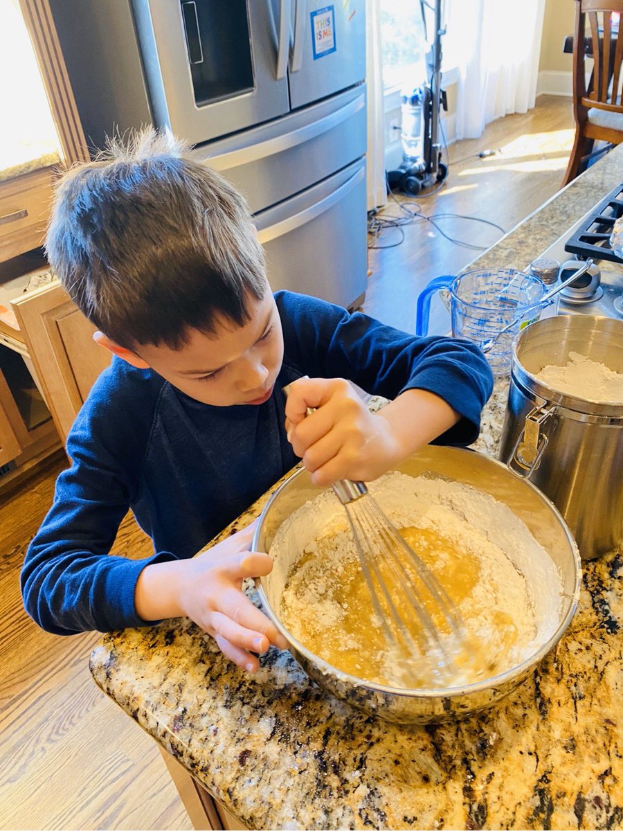 NolesAdventures's tweet photo. Todayβs special: banana bread ππΌπ #futurechefinthemaking #cookinglessons #deliciousfood #DolvinGoesDigital #FCSrising @DolvinES https://t.co/DVEzhY5LXB