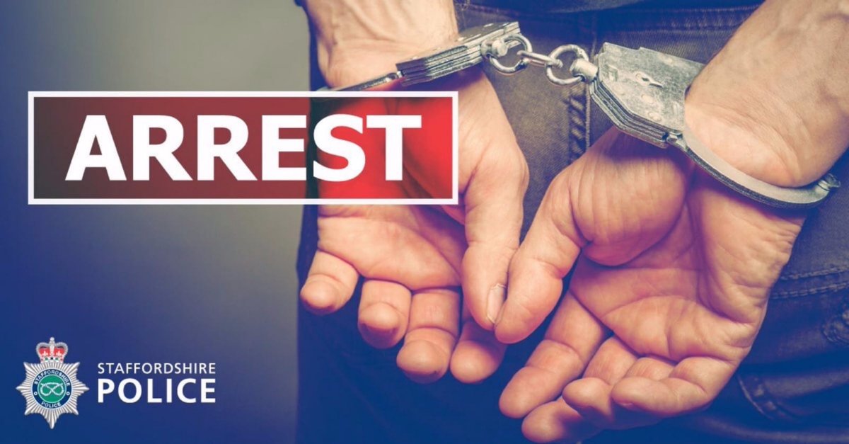 LichfieldPolice's tweet photo. Great vehicle stop by #PcSarah & #PcDan @StaffsDogs 2 males in custody for drug offences & being dealt with by #PcDave #Shift3NPT & #ScSam @StaffsSpecials #Teamwork #SayNoToDrugs Keeping the streets safe for @LichfieldNPT https://t.co/2HK6ynpfIz