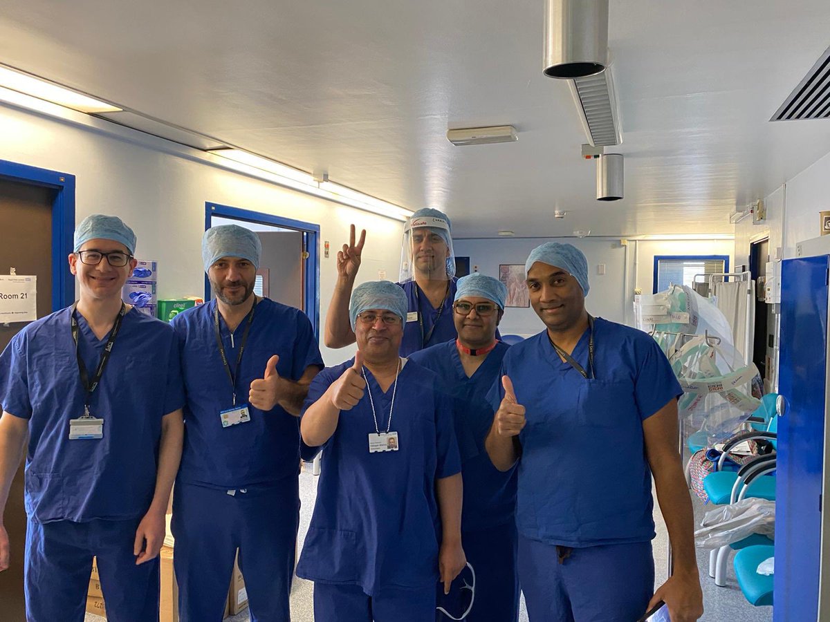 We may be a highly qualified Proning Team at the Royal Free... but we are in absolute awe about how fantastic our ITU teams are during this crisis!
#loveourITUteams ⁦<a href="/RaviBarodUrol/">Ravi Barod</a>⁩