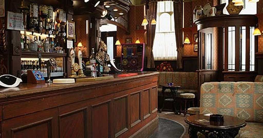 Metro On Twitter Represent Croydon And The Iconic Peep Show Flat