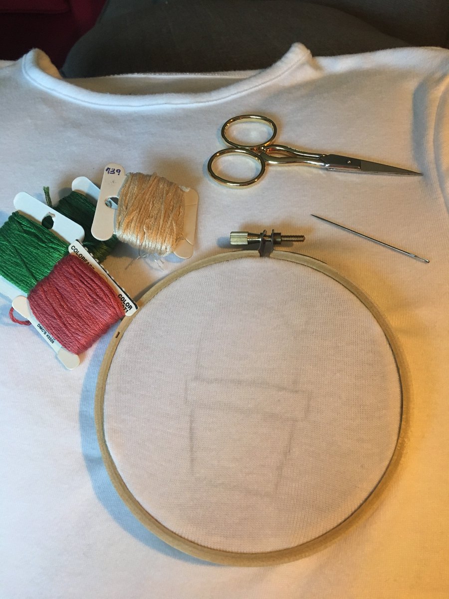 Mme_M00re's tweet photo. My current favorite hobby! #embroidery #doyourthingthursday #gjpsBetterTogether https://t.co/nK7yOmtIDa