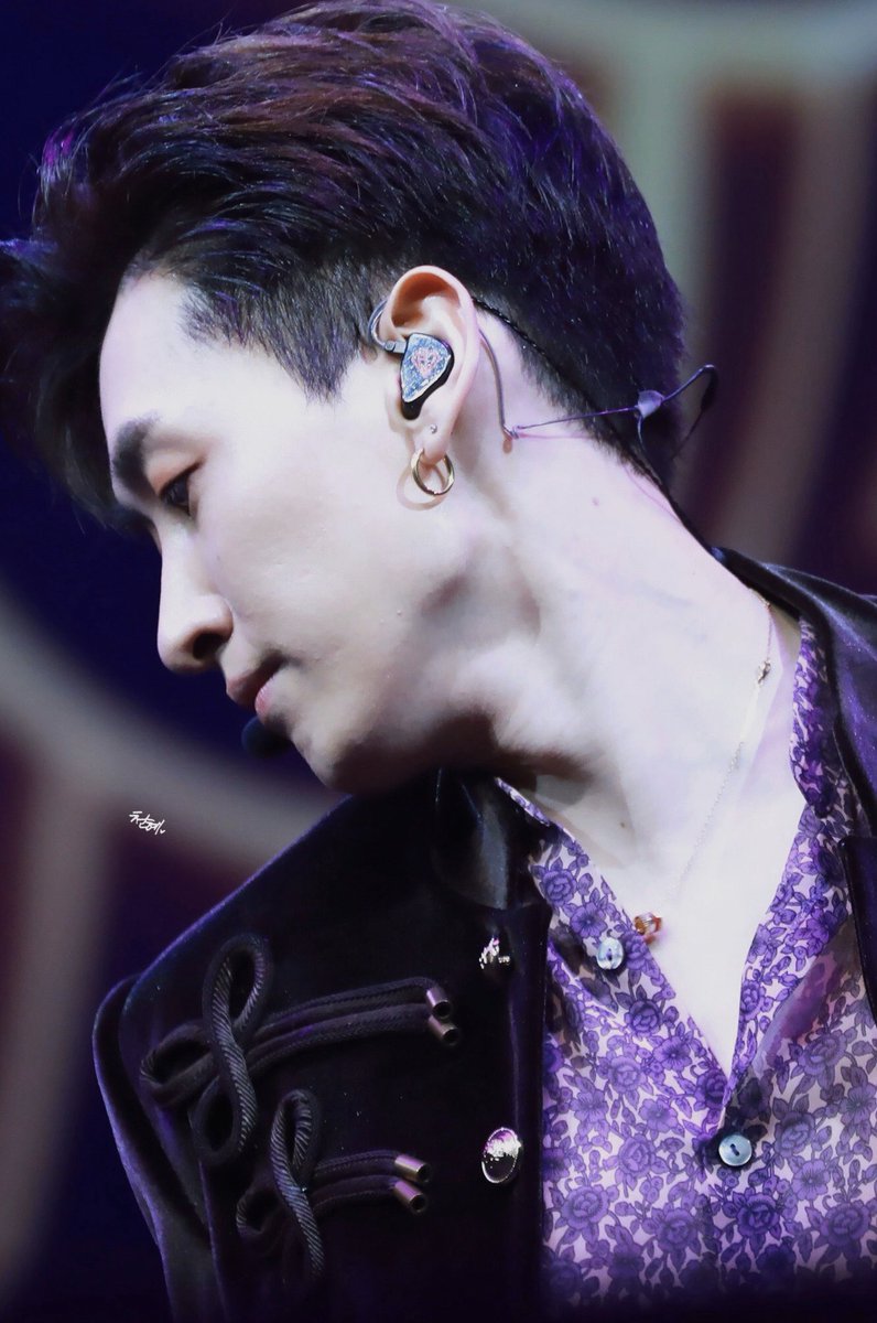 Rachellll2h's tweet photo. 𝐻𝒶𝓅𝓅𝓎 𝐵𝒾𝓇𝓉𝒽𝒹𝒶𝓎 𝓉𝑜 𝓂𝓎 𝓈𝒽𝒾𝓃𝒾𝓃𝑔 𝓈𝓉𝒶𝓇🌟 ​​​

#빛나는_달님_은혁아_생일축하해

#Eunhyuk  @AllRiseSilver https://t.co/XR9DNAWG9n
