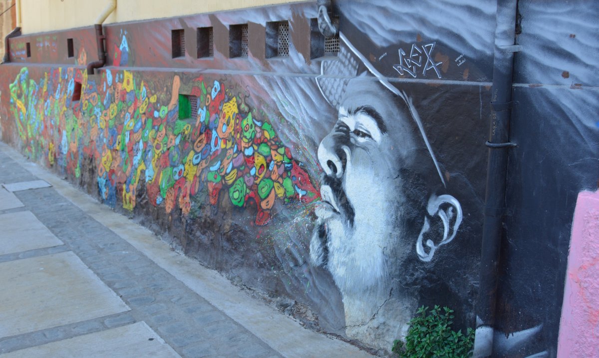 1.  #Valparaiso  is mecca for  #StreetArt 