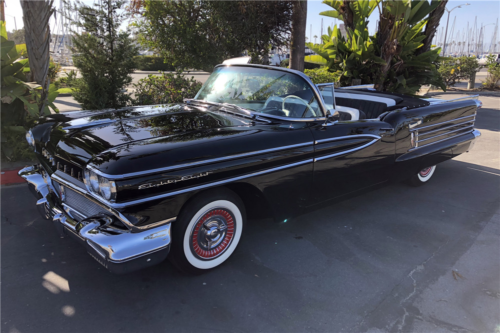 Mercomatic's tweet image. 1958 #Oldsmobile #Dynamic88 #Convertible; 371 cid, 3x2 bbl J-2 option, 312 hp; 4-speed Jetaway Hydramatic; Entry level #Olds became the Dynamic 88 in 1958. I like chrome as much as anyone but even I'd have to say this one year only style might be a touch overdone!