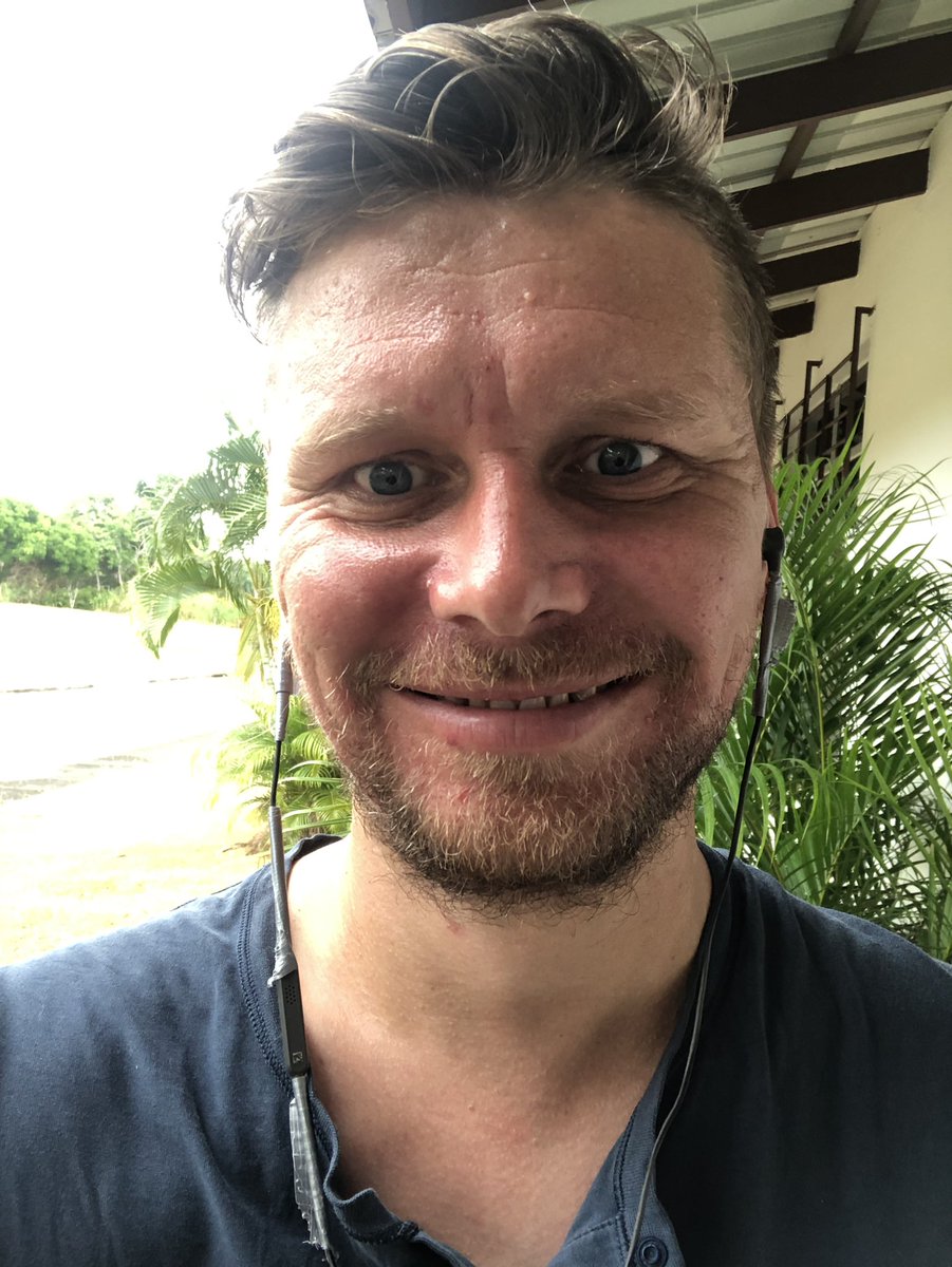 BevansJoel's tweet photo. After 3 weeks of distance learning and numerous Google Meets and online conversations...my headphones have really taken a battering!
Reflecting back...I really wished that I had upgraded to some Bluetooth headphones ๐ง ๐ฉน #Someonepassthetape #howlongwilltheylast https://t.co/gBpvNqEUQe