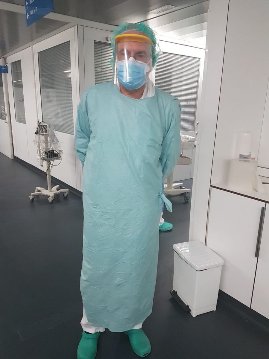 Esade's tweet photo. El @FabLabStQ de #Esade ha parado su producción habitual para ayudar a combatir la propagación del #Covid_19.

Actualmente fabrica viseras de protección con #Impresoras3D y láser, y ofrece apoyo en el prototipo de respirador OxyGen de @Protofy_xyz.

https://t.co/eKF1VgQ5N3 https://t.co/QAW8HidDsY