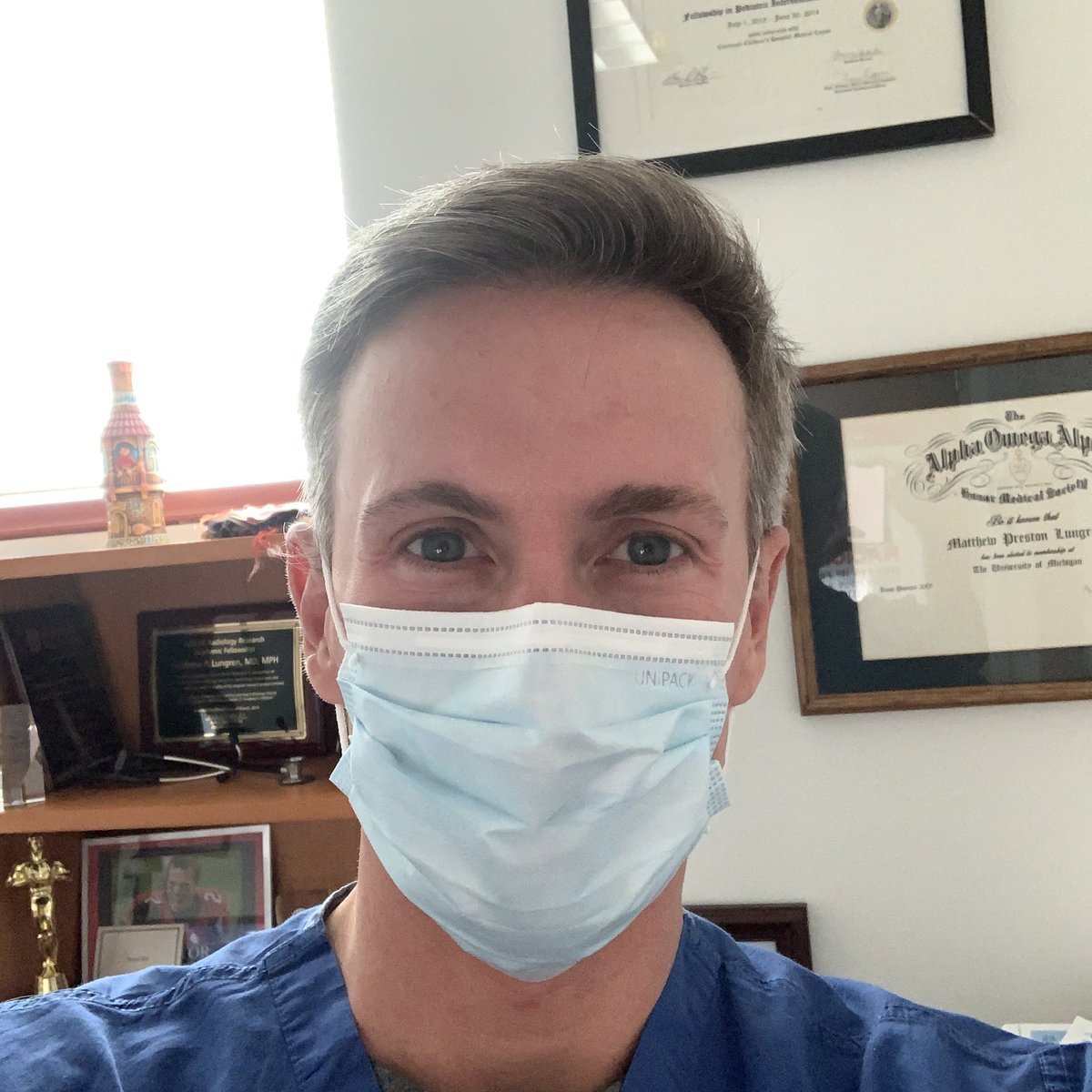 Matthew Lungren MD MPH (@mattlungrenmd) on Twitter photo BIG thanks to the leadership <a href="/StanfordMed/">Stanford Medicine</a> <a href="/StanfordChild/">Stanford Children's</a>
for organizing screening AND masks for EVERYONE coming into both hospitals + working hard to ensure we have sufficient PPE for <a href="/SIRspecialists/">Society of Interventional Radiology</a> procedures!
Smiling under mask! 😎
#masks4all BIG thanks to the leadership <a href="/StanfordMed/">Stanford Medicine</a> <a href="/StanfordChild/">Stanford Children's</a>
for organizing screening AND masks for EVERYONE coming into both hospitals + working hard to ensure we have sufficient PPE for <a href="/SIRspecialists/">Society of Interventional Radiology</a> procedures!
Smiling under mask! 😎
#masks4all