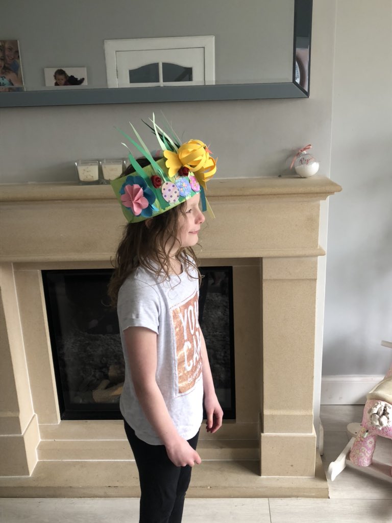 Halez_m's tweet photo. An afternoon  spent doing family homework, we made this Easter bonnet from scratch, it has been a labour of love @CockenziePS @hugs_p1 https://t.co/5e56srPL8r