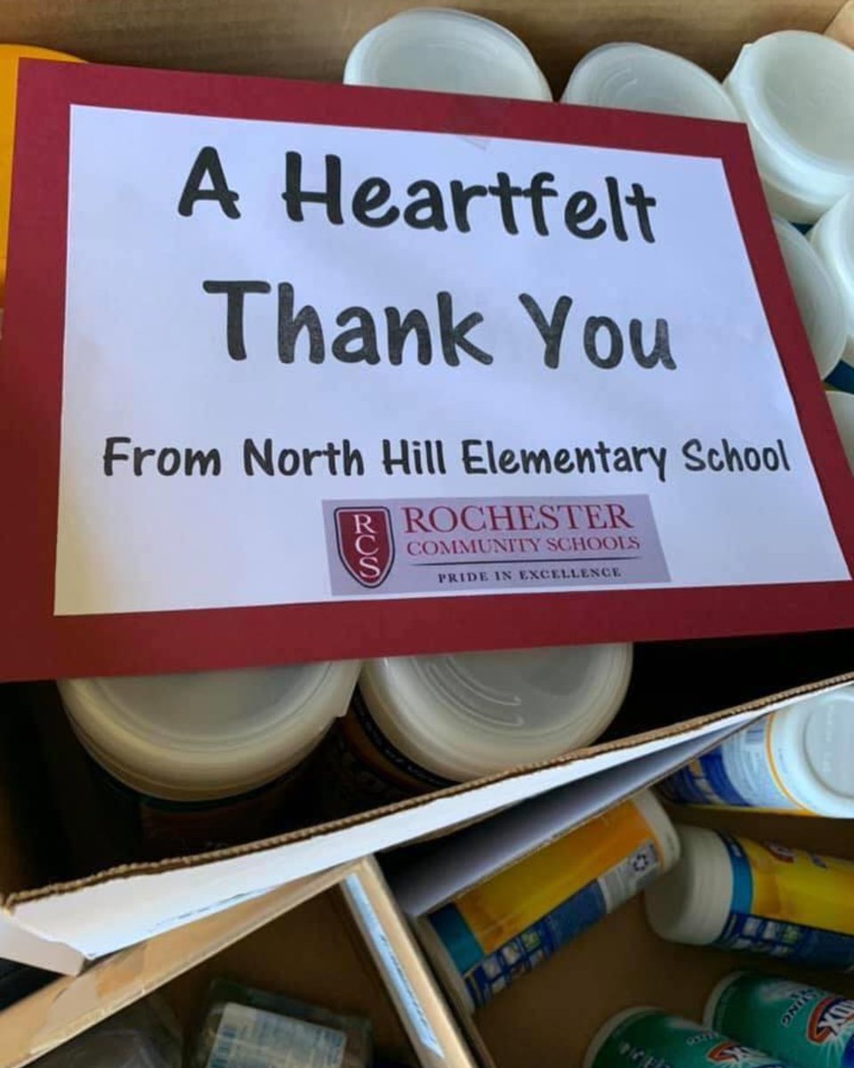 rochcommschools's tweet photo. Classroom donations are serving an incredibly important need in our community! North Hill staff and PTA volunteers distributed supplies to Detroit Receiving Hospital, Veterans Hospital, and Troy Beaumont. Thank you, health care heroes! #RCSCountOnMe https://t.co/PJV2NAPn19