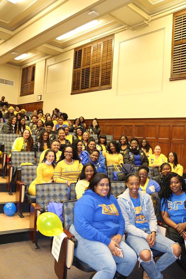 UT_SGRhos's tweet photo. 28 years of greatness!!!! 💙💛💙💛 Happy Charter Day to us!🐩 #EEEEEEEEEEEEEEEE-yip https://t.co/pHtHJzAIFc