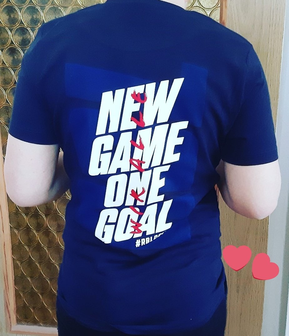 Danke für das Shirt @DieRotenBullen