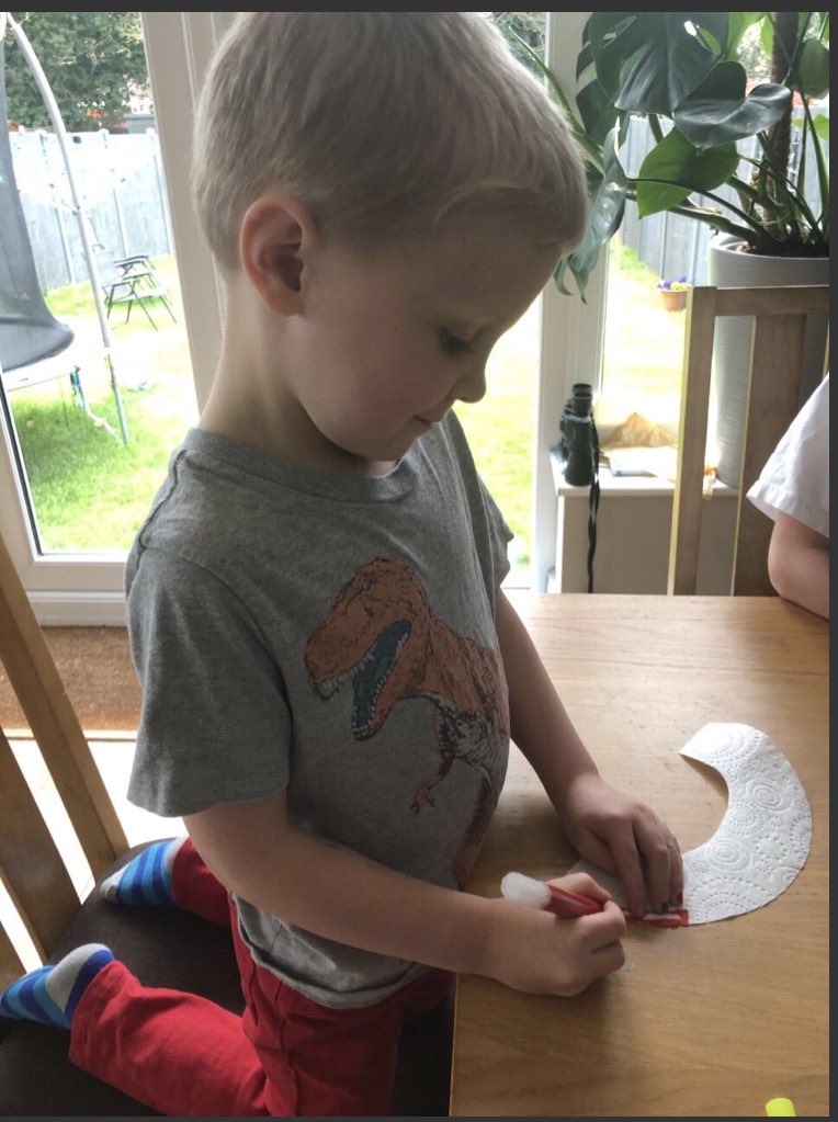TJPrimary's tweet photo. Dax has made a fantastic rainbow! He also sent through a lovely video explaining all about it ~ thank you Dax, we really enjoyed watching it 🌈 #TJReception #TJRSC https://t.co/xMfmV0H8QO