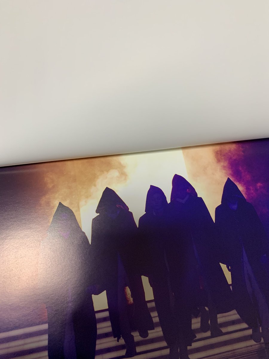 hqandlove's tweet photo. @W_NUEST_exhibit 
이벤트 물품 잘 받았습니다🥺🥺💖
도록 한 권 세 시간동안 볼 수 있을 거 같아요.. 
너무너무 예뻐요... 감사합니다ㅠㅠㅠ
저희 집 가보로 대대손손 물려줄 거예요..
종이책을 모르는 세대까지.. https://t.co/0Fs0VjIrsJ