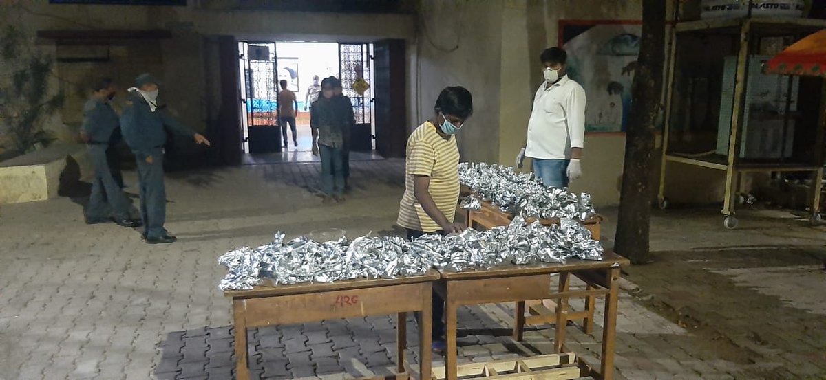 DiMaRF5's tweet photo. #COVID_19: Operation COVID-19(Day 3)(Dinner distribution)
Help us to help those in need. Kindly step forward and donate as much as you can!!!
#WeStandWithFellowCitizens #staysafestayhome #IndiaFightsCorona
#DiMaRF #ResolvedToFightDisaster https://t.co/RGvoTeVPQS