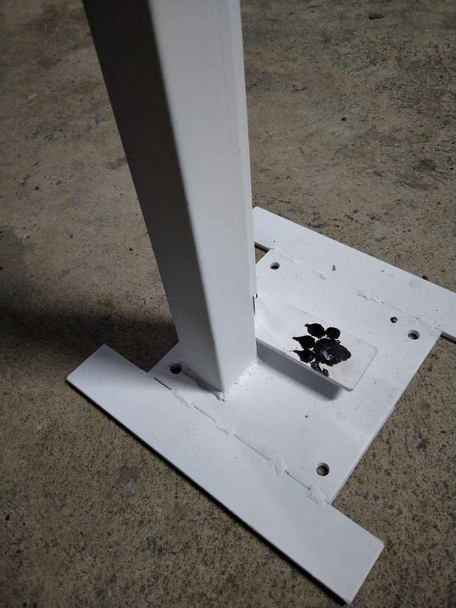 [ฝากรีนะคะ] พ่อเราและเพื่อนๆเขา ทำที่กดเจลแอลกอฮอล์ด้วยเท้า เพื่อลดการสัมผัสและแพร่เชื่อ ทำด้วยใจ อยากบริจาคให้สถานพยาบาล หรือศูนย์สุขภาพ ที่ใดสนใจติดต่อมาได้นะคะ #COVID19 #โควิด19 #ทวิตดีคนรีน้อย