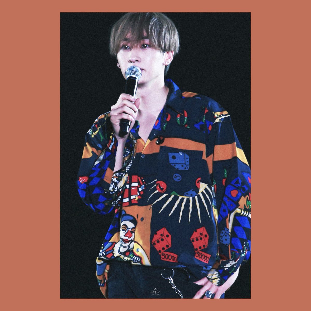 Hercules1986's tweet photo. #HappyEunhyukDay You could be every color we like🌈 @AllRiseSilver https://t.co/F1N8HVjEQx